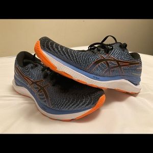 Cumulus gels. Size 10.5.